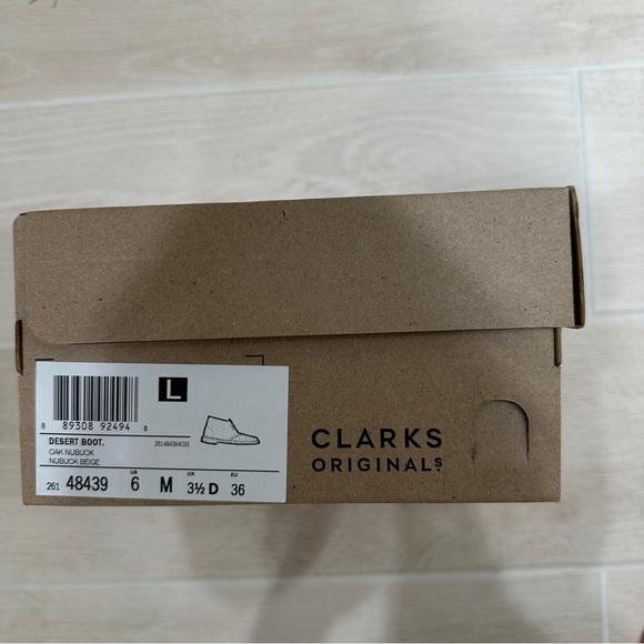 Clarks Desert Boot - Picture 6 of 8